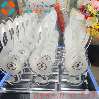 Kỷ niệm chương bằng mica